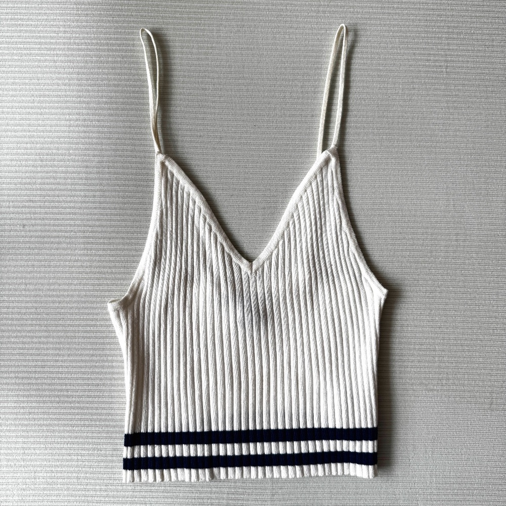 FOREVER 21 Knit Cropped Tank - Size L